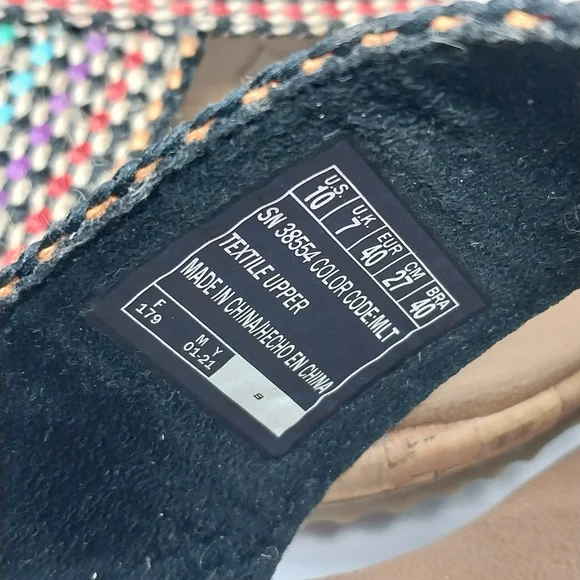 Skechers Beverly Delighted Womens 10 Luxe Foam Rainbow Woven Open Toe Sandals - Picture 2 of 9